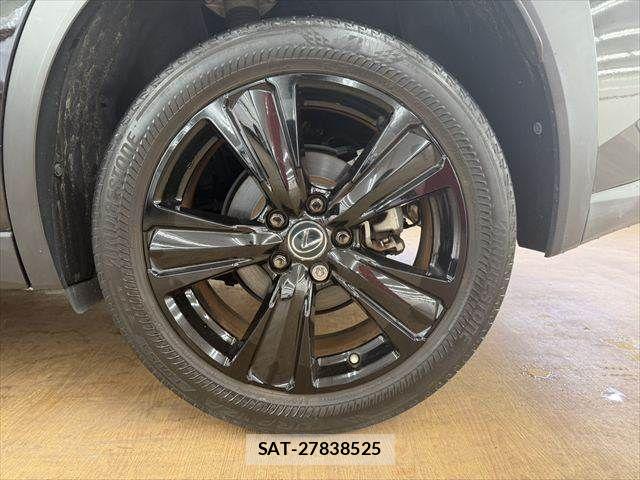 Lexus UX 2020-12 7877478-28