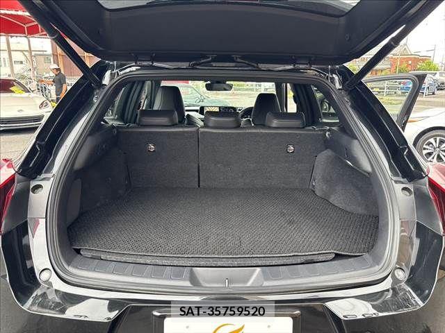 Lexus UX 2019-01 7877470-9