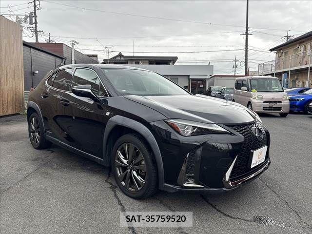 Lexus UX 2019-01 7877470-16