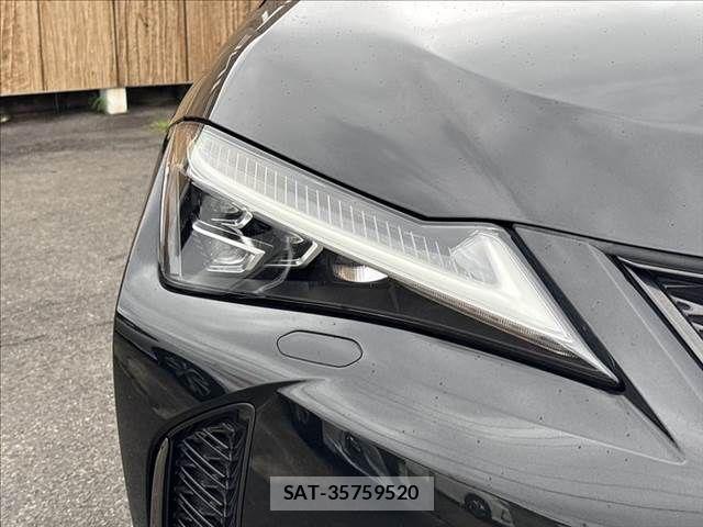 Lexus UX 2019-01 7877470-23