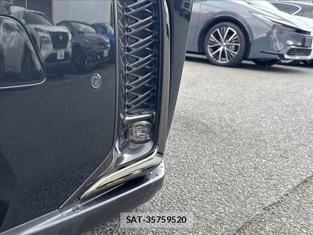Lexus UX 2019-01 7877470-24