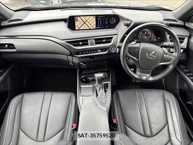 Lexus UX 2019-01 7877470-2