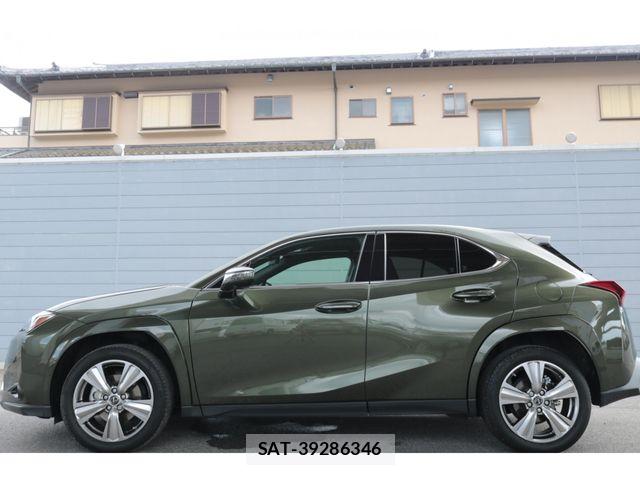 Lexus UX 2023-04 7877469-12