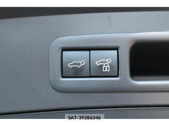 Lexus UX 2023-04 7877469-29