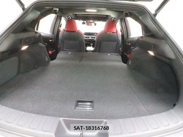 Lexus UX 2019-09 7902887-12