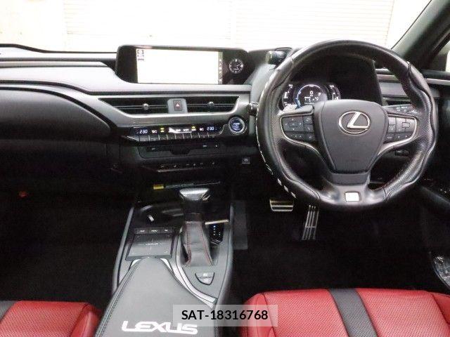Lexus UX 2019-09 7902887-2
