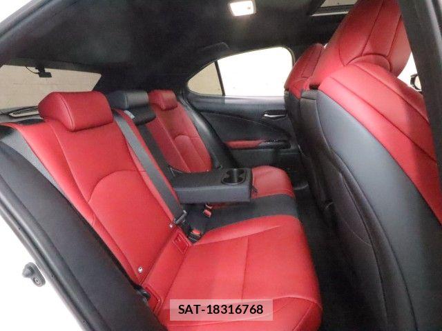 Lexus UX 2019-09 7902887-7