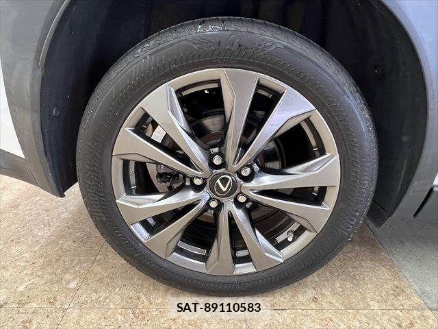 Lexus UX 2019-08 7902888-26