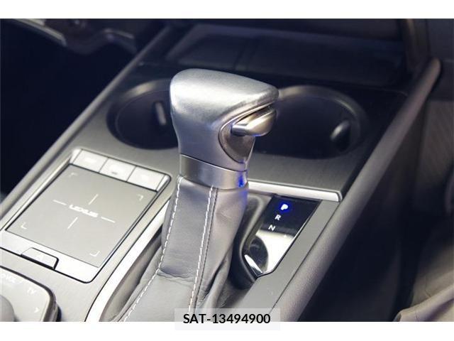 Lexus UX 2020-01 7902886-9