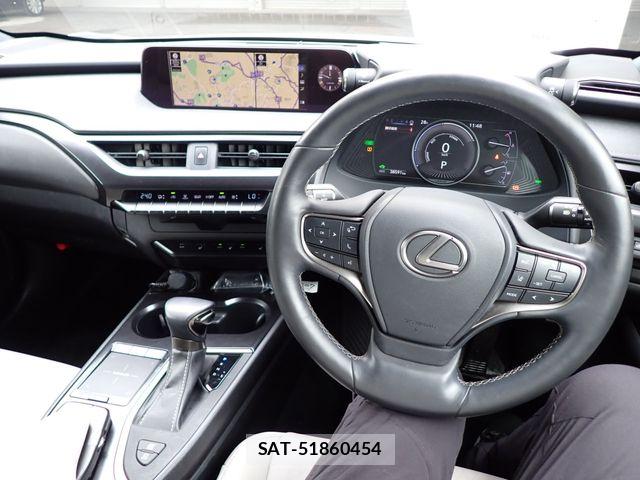 Lexus UX 2020-05 7962479-16