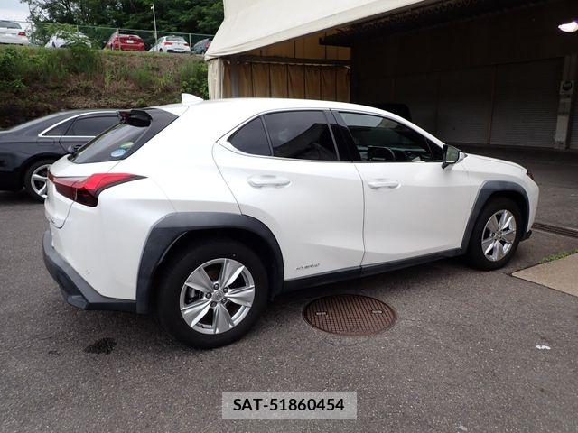 Lexus UX 2020-05 7962479-6
