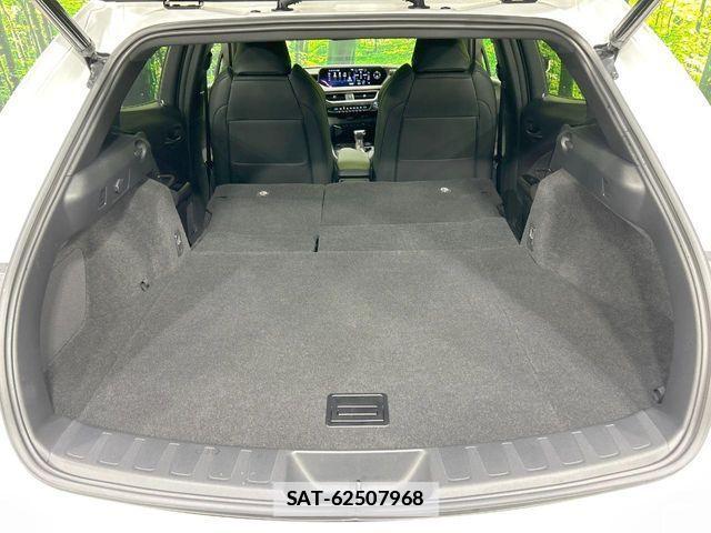 Lexus UX 2021-02 7979815-9
