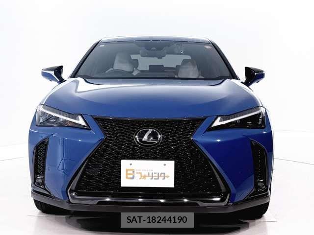 Lexus UX 2023-08 7979813-9