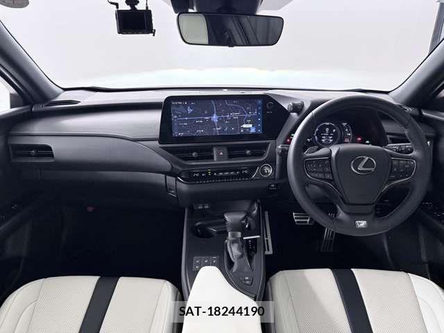 Lexus UX 2023-08 7979813-1