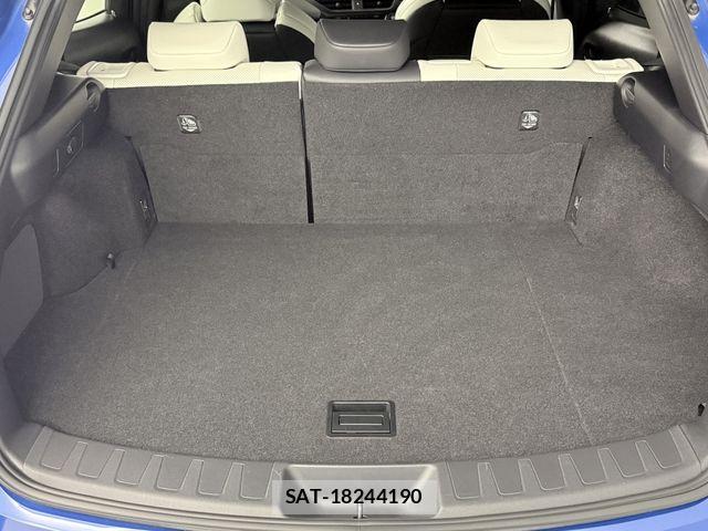 Lexus UX 2023-08 7979813-21