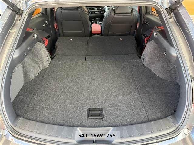 Lexus UX 2022-10 8036501-20
