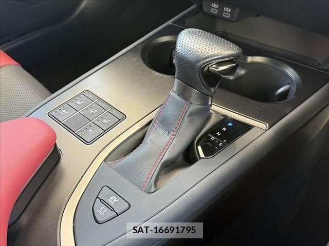 Lexus UX 2022-10 8036501-23