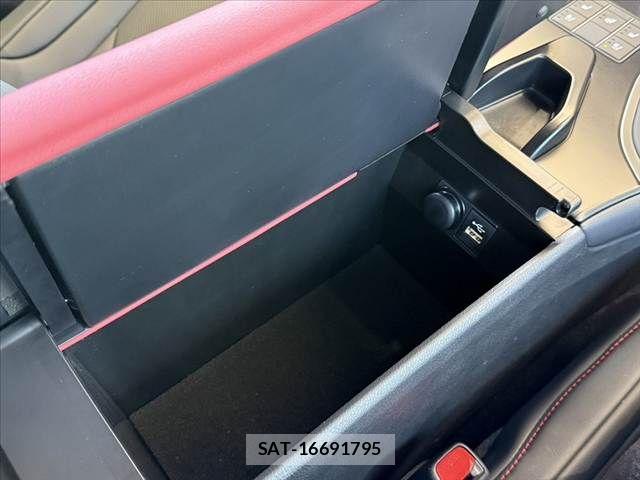 Lexus UX 2022-10 8036501-24