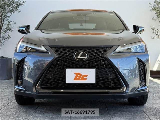 Lexus UX 2022-10 8036501-8