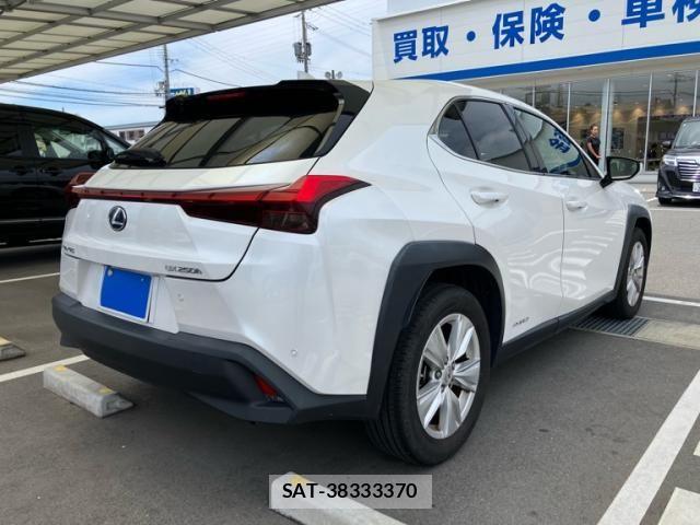Lexus UX 2021-08 8036511-3