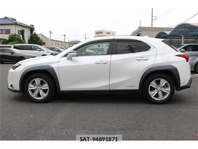 Lexus UX 2019-10 8036505-10