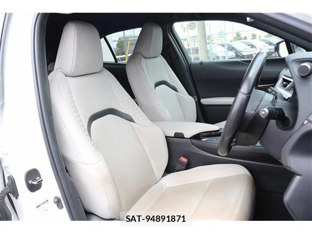 Lexus UX 2019-10 8036505-14