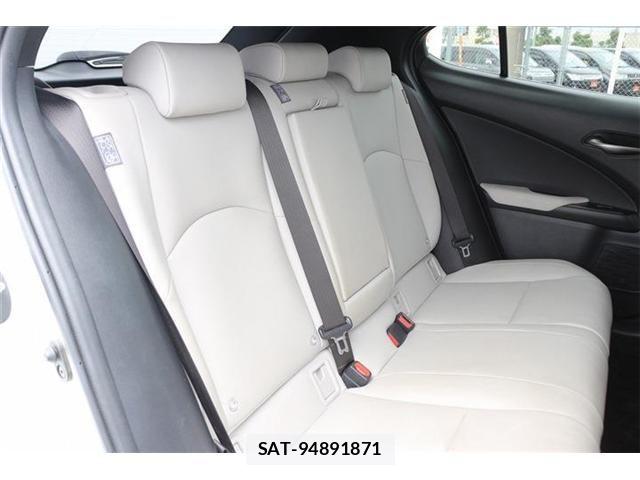 Lexus UX 2019-10 8036505-15