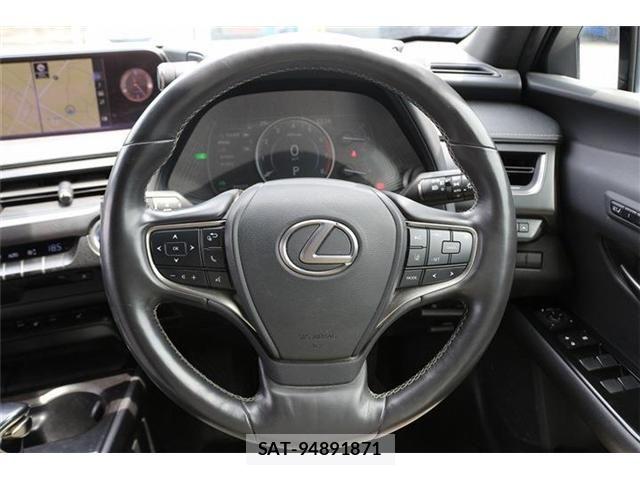 Lexus UX 2019-10 8036505-17