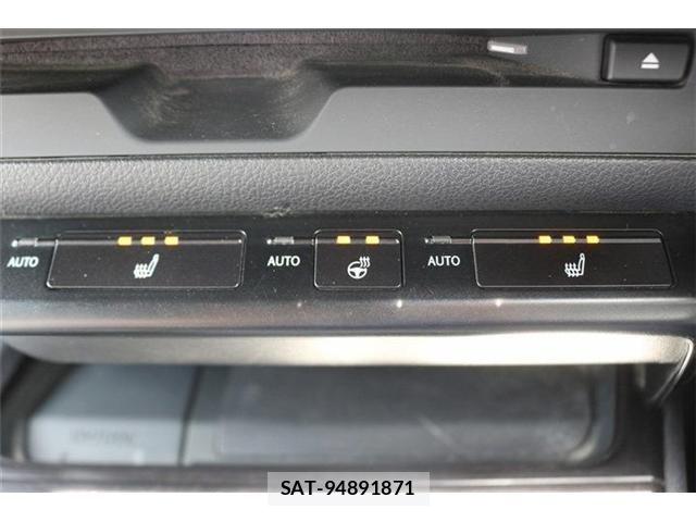 Lexus UX 2019-10 8036505-4