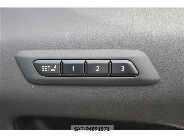 Lexus UX 2019-10 8036505-6