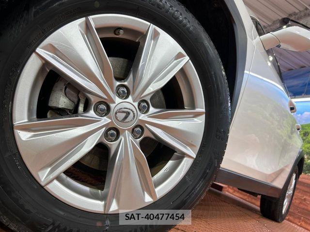 Lexus UX 2023-07 8036503-13