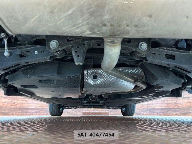 Lexus UX 2023-07 8036503-19