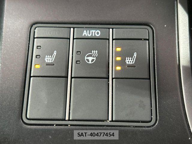 Lexus UX 2023-07 8036503-5