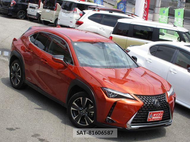 Lexus UX 2019-01 8036512-3