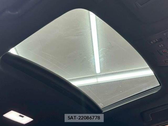 Lexus UX 2022-03 8074418-4