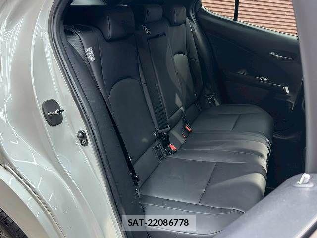 Lexus UX 2022-03 8074418-8