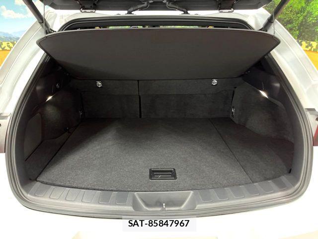 Lexus UX 2023-11 8074417-9