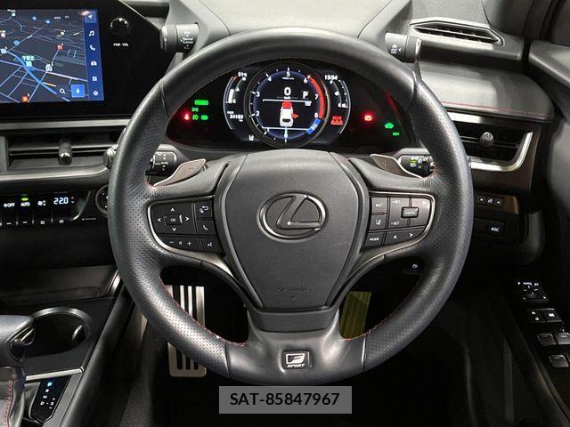 Lexus UX 2023-11 8074417-10