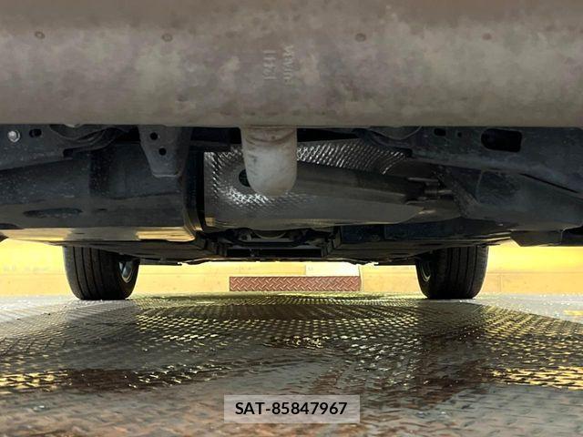 Lexus UX 2023-11 8074417-18