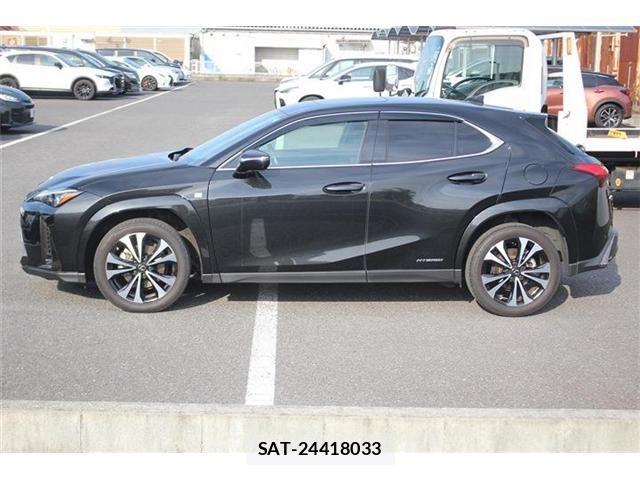 Lexus UX 2023-01 8074416-9