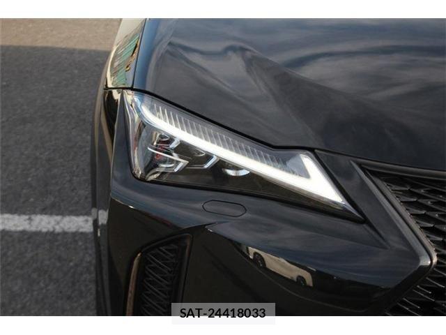 Lexus UX 2023-01 8074416-11