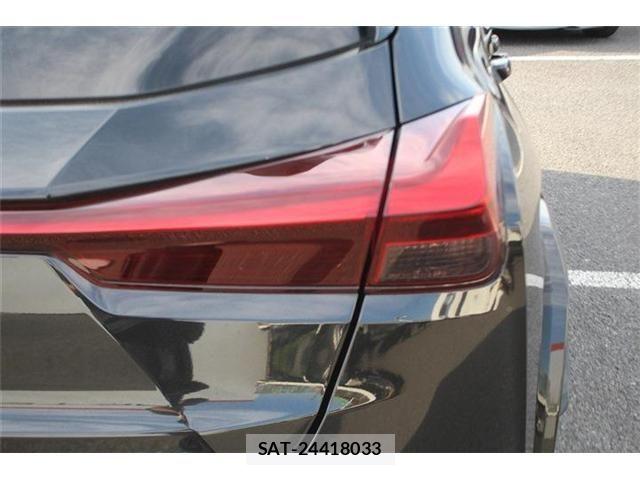 Lexus UX 2023-01 8074416-12