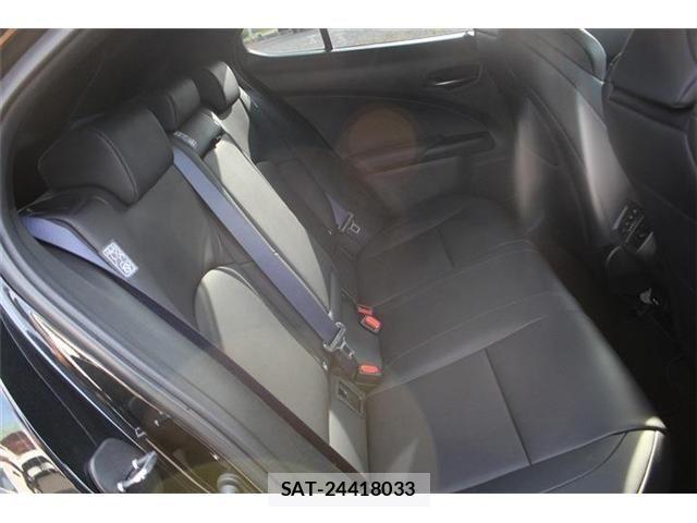 Lexus UX 2023-01 8074416-14