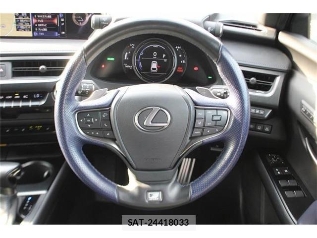 Lexus UX 2023-01 8074416-15