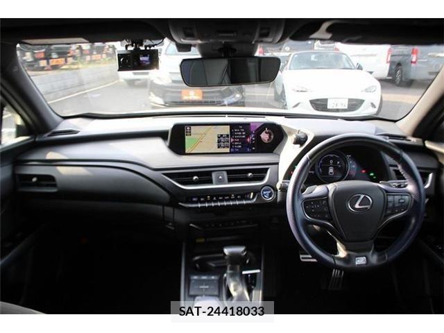Lexus UX 2023-01 8074416-16