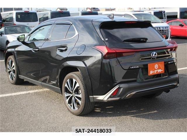 Lexus UX 2023-01 8074416-21