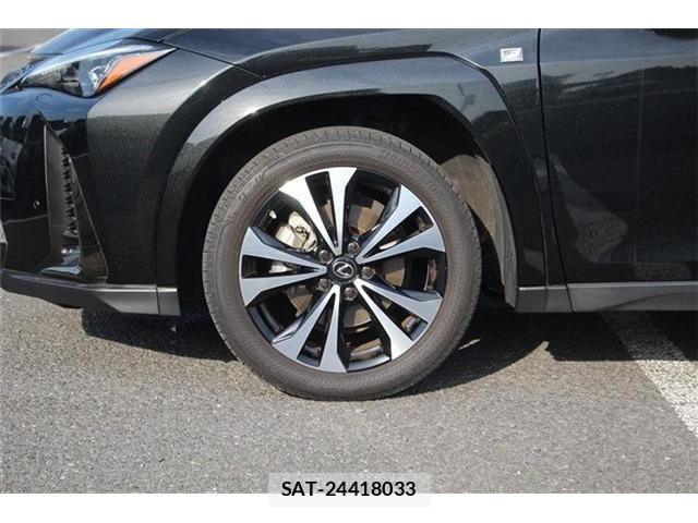 Lexus UX 2023-01 8074416-25