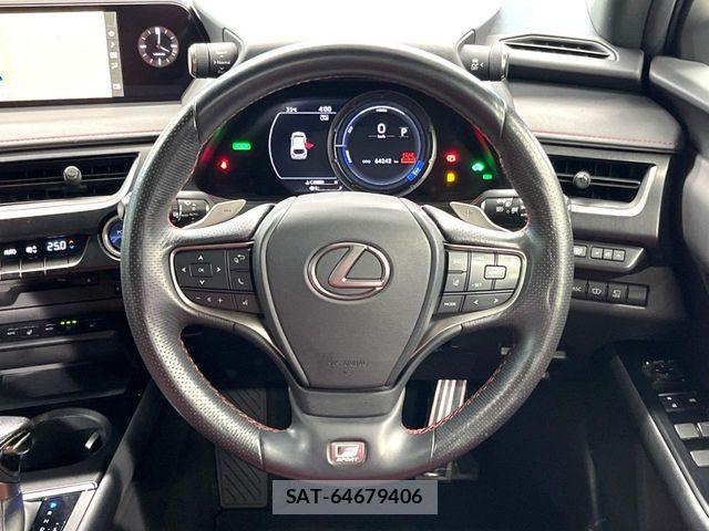 Lexus UX 2019-02 8074419-10