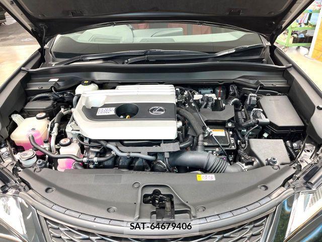 Lexus UX 2019-02 8074419-17
