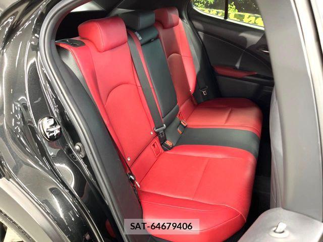 Lexus UX 2019-02 8074419-8